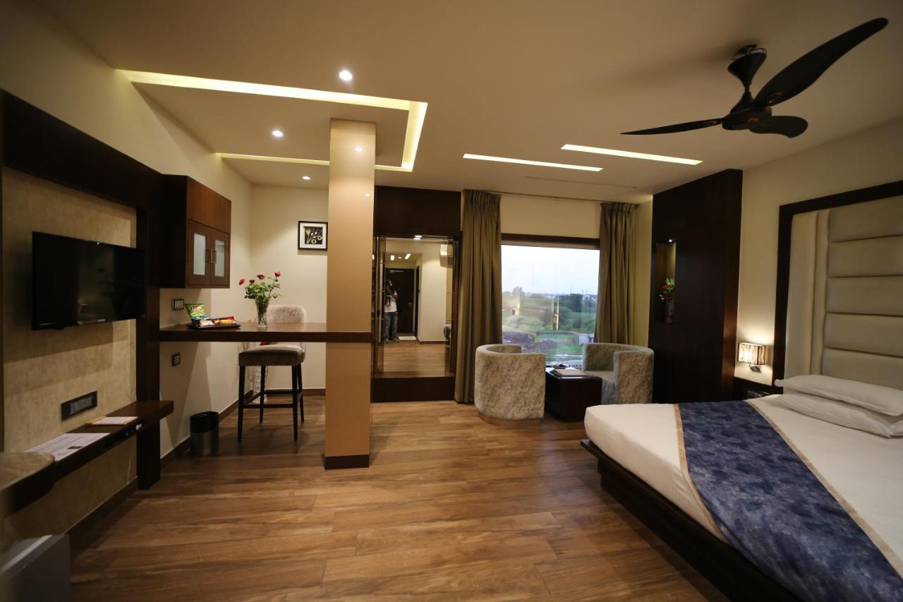Hotel Prince Viraj Jabalpur Ngoại thất bức ảnh