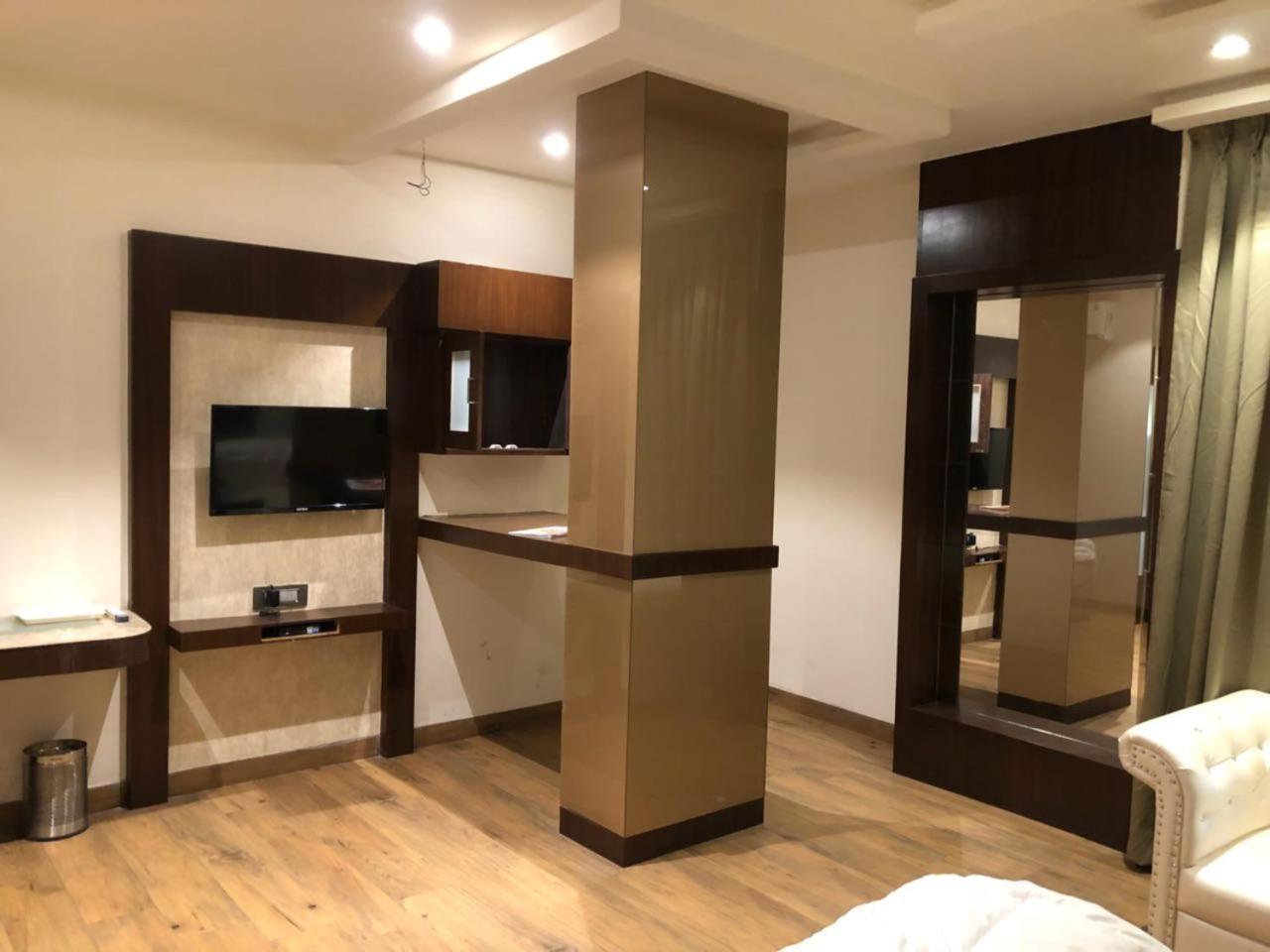 Hotel Prince Viraj Jabalpur Ngoại thất bức ảnh